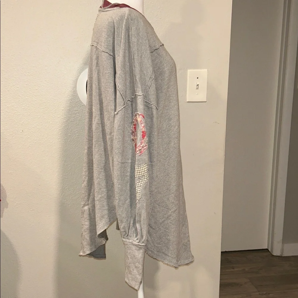 We The Free Gray and Maroon Sweatshirt Free People Tee Tunic Top Size Medium - Picture 6 of 15